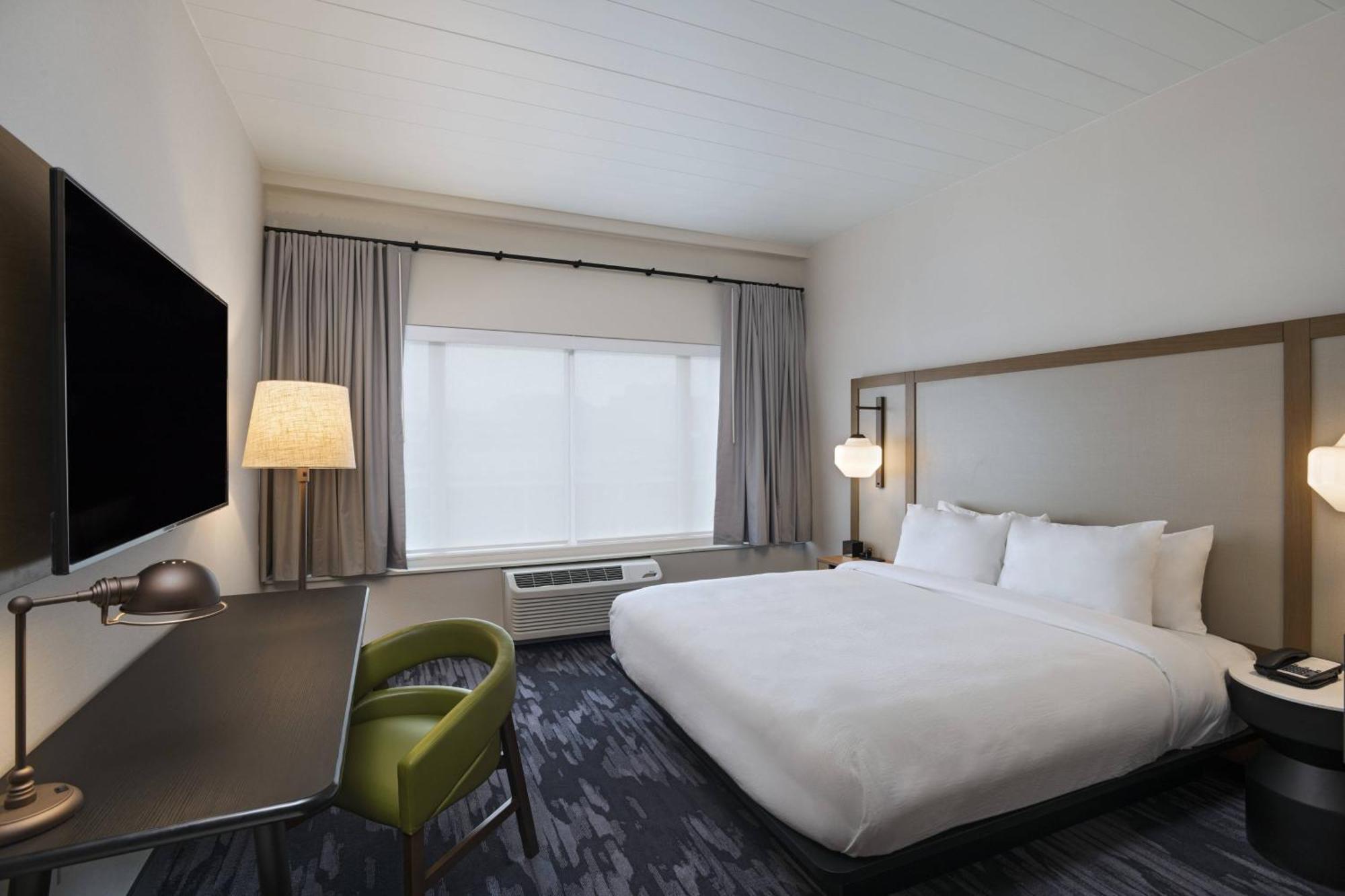 Fairfield And By Marriott St Louis Downtown Hotel