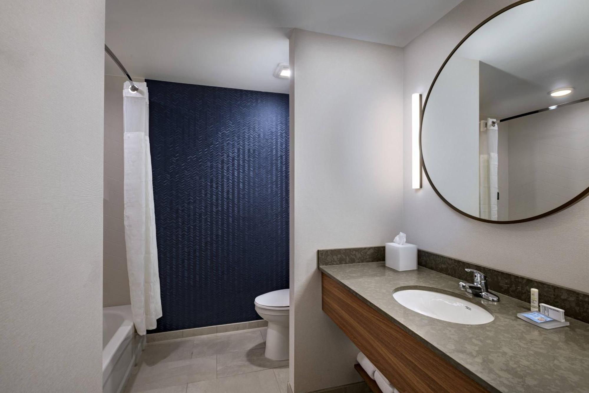 Fairfield And By Marriott St Louis Downtown Hotel 3*